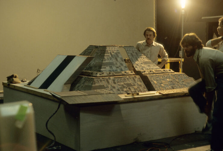 Blade Runner: 142 Incredible Behind The Scenes Pre-Production Photographs From the Cult Movie