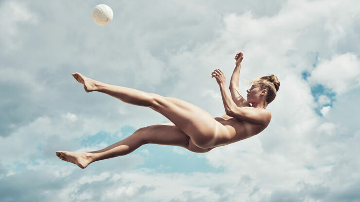 Naked Athletes April Ross_01b.