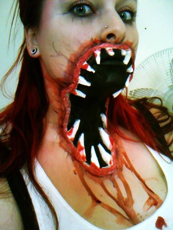 Scary Halloween Makeup Ideas For Women 06.