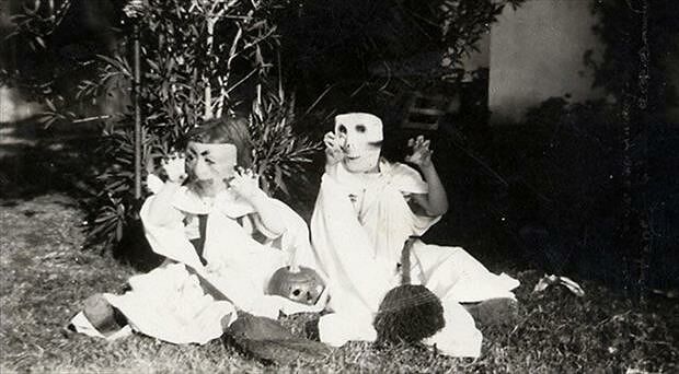 Vintage Halloween Pictures 05.