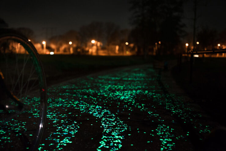 daan-roosegaarde-opens-solar-powered-van-gogh-bike-path-netherlands-designboom-08