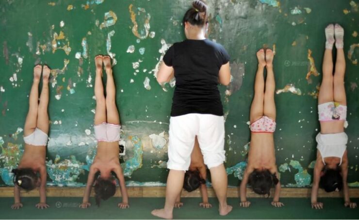 Chinese Children Training To Become Olympic Athletes - 03.