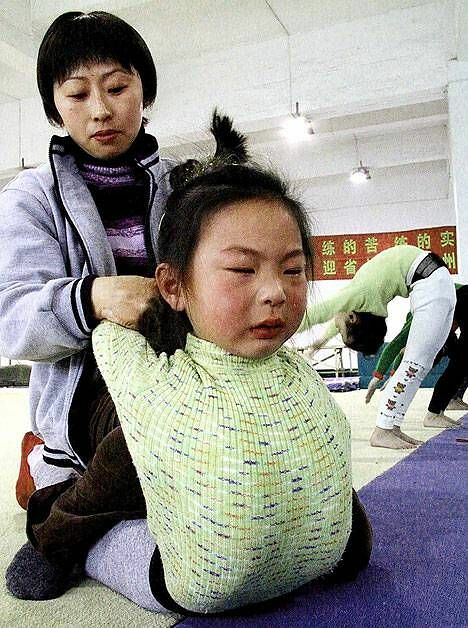 Chinese Children Training To Become Olympic Athletes - 05.