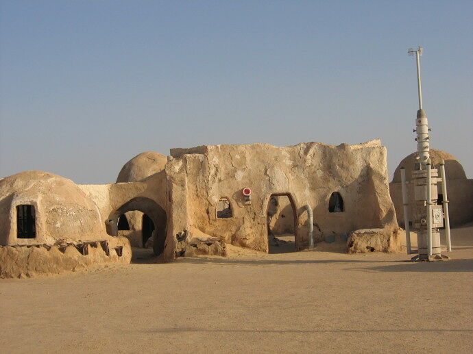 star-wars-set-tattooine-sahara-tunisia-woe3-690x517