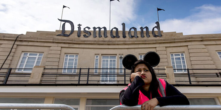 banksy-theme-park-dismaland