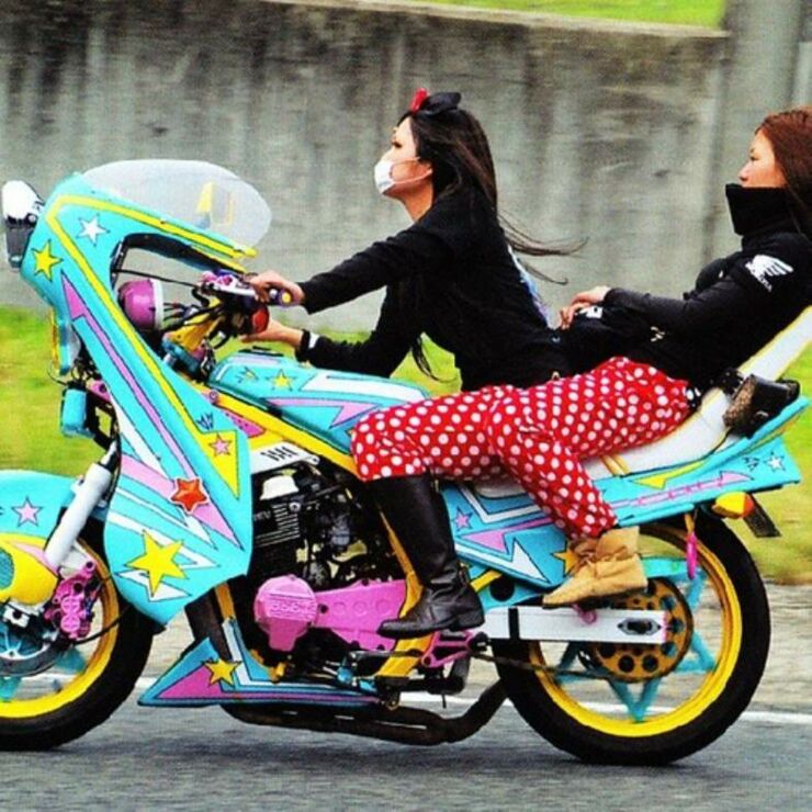 Bosozoku Biker Girl Gangs Of Japan - 01.