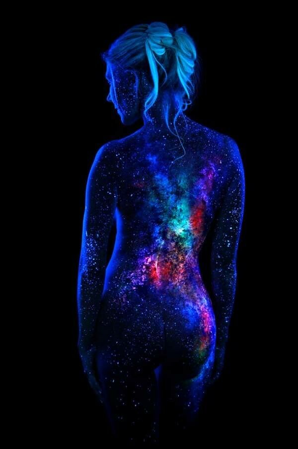 John Poppleton blacklight body paint 01.