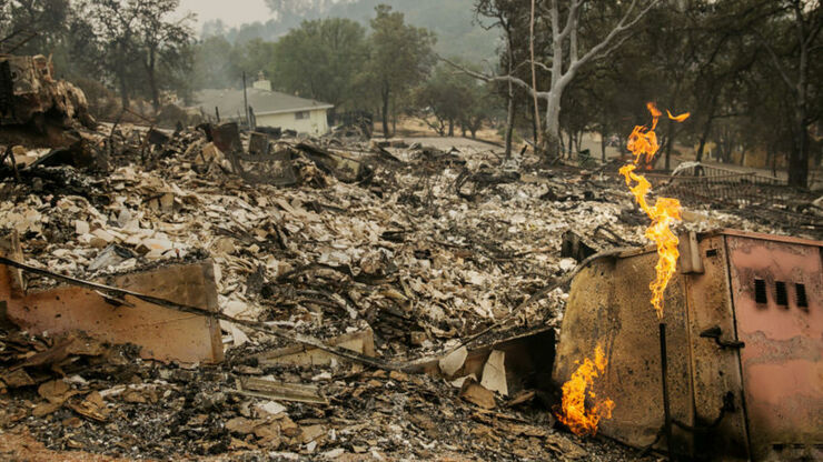 la-wildfires-burning-through-california-201509-003