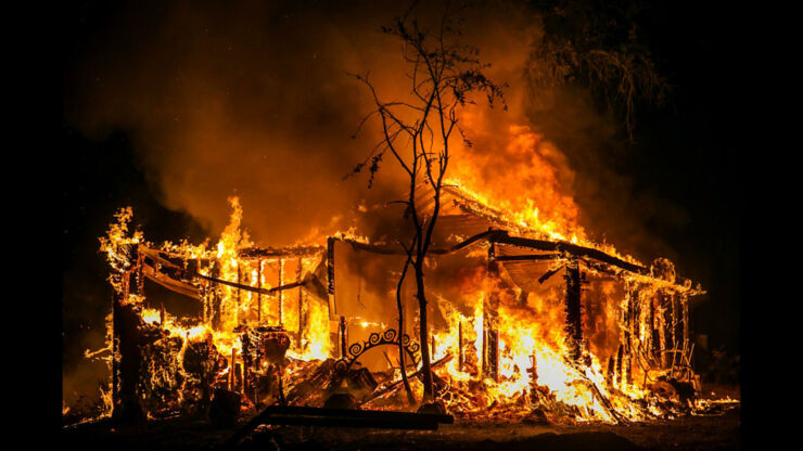 la-wildfires-burning-through-california-201509-012