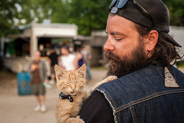 cat-biker-saves-kitten-pat-doody-12