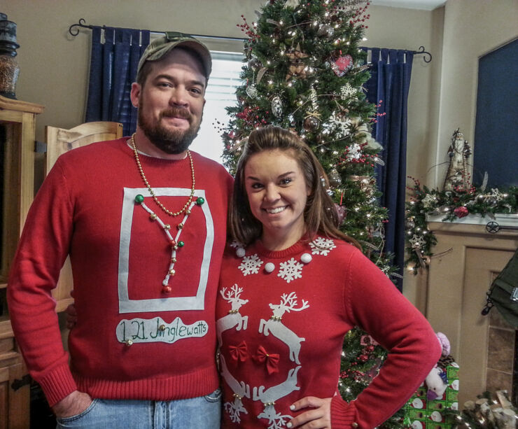 awful xmas sweaters 08.