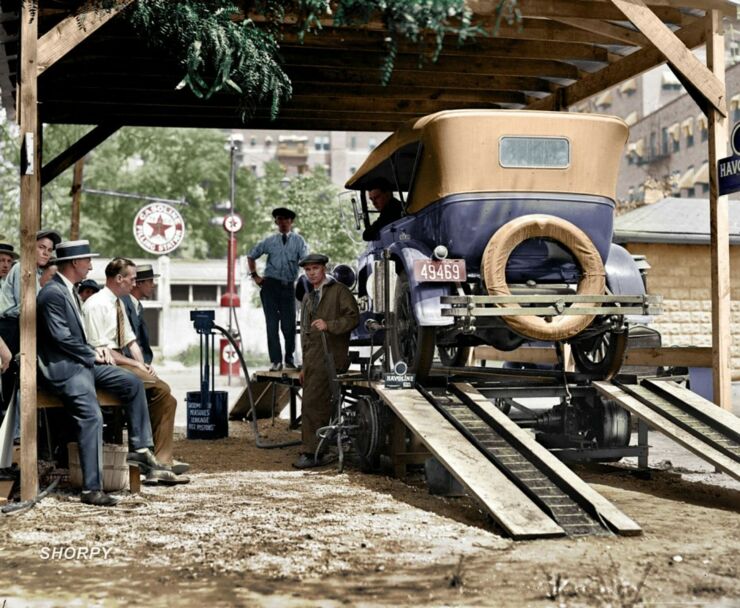 50 Amazing Colorized Photos From The Last Century