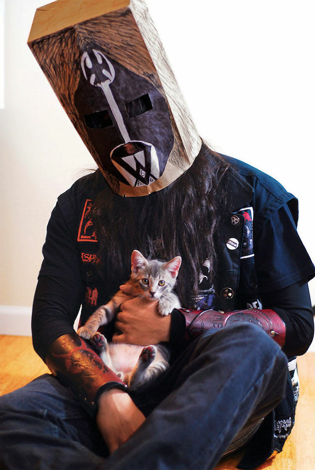 Metal Kitten With Bag