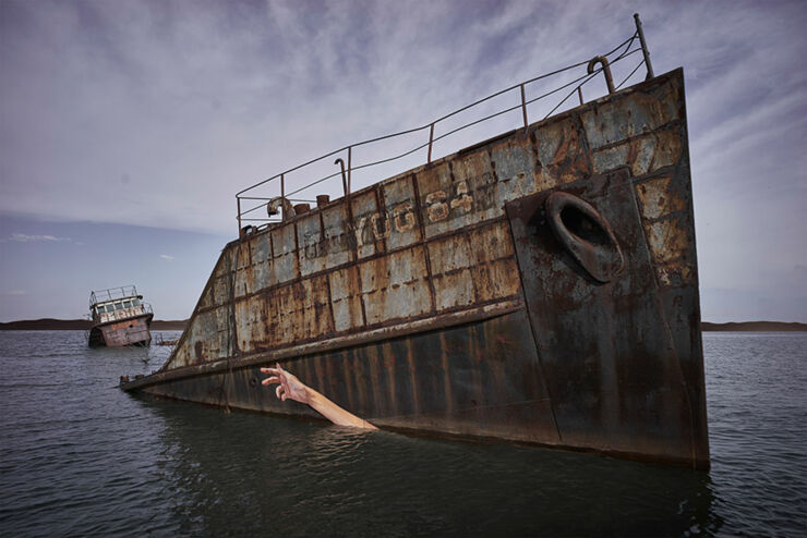 water-street-art-paddleboarding-sean-yoro-hula-7