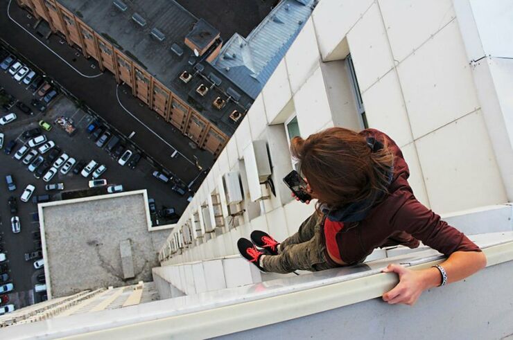 Daredevil Roofer Selfies - 06.