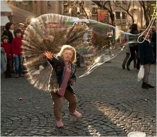 60 Amazing Photographs Captured At Just The Right Moment
