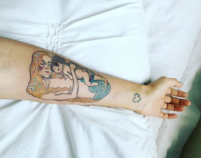 gustav-klimt-tattoo-58451b4a5eca4__700