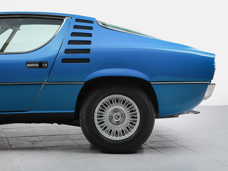 Alfa Romeo Montreal-06