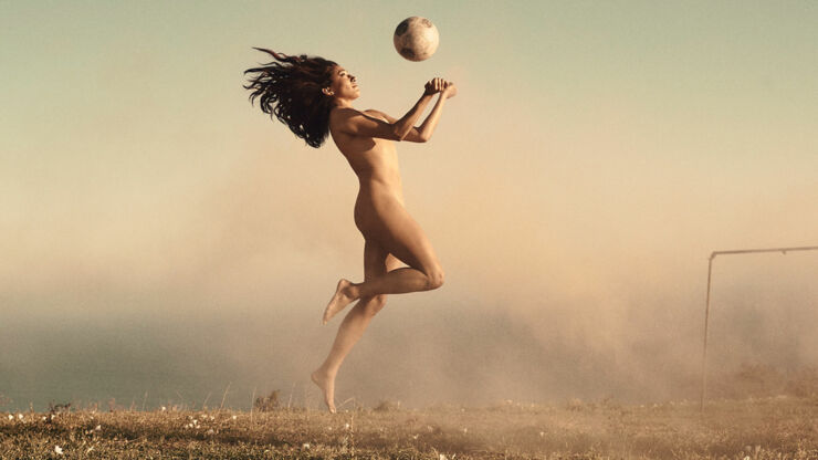 Naked Athletes Christen Press_01b.