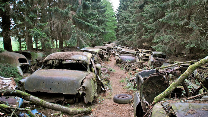 Photos From Abandoned Chatillon Car Graveyard - 02.