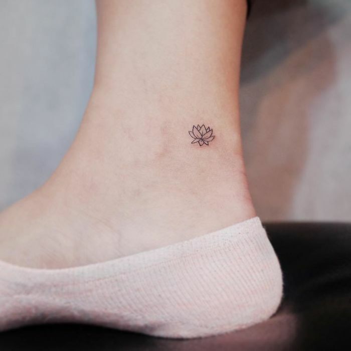 Discreet Tiny Tattoos 06.