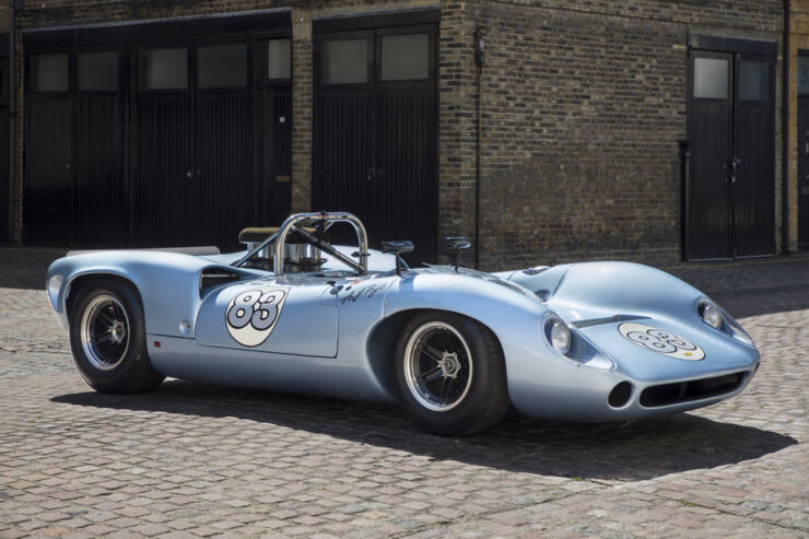 Lola T70 MK2 Spyder for sale 01.