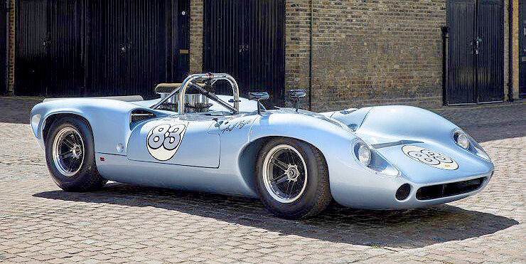 Lola T70 MK2 Spyder.