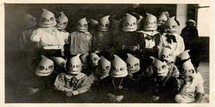 Vintage Halloween Pictures Show That Your Grandparents Were Creepy